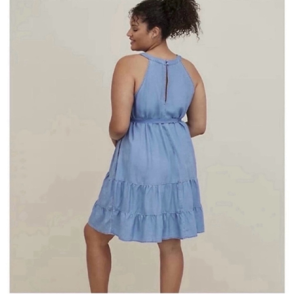 💙 NWT! TORRID High Neck Tiered Mini Dress - Chambray Blue - Size 1X - Picture 3 of 7